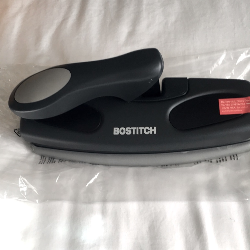 Bostitch 3/7 Hole Heavy Duty Adjustable Punch
